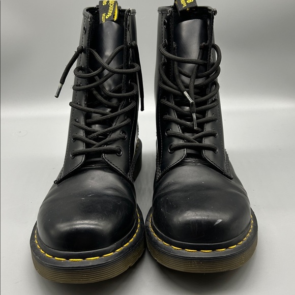 Like new Dr Martin AirWair 11821 Women Hi Leather Boots Black - Picture 3 of 9